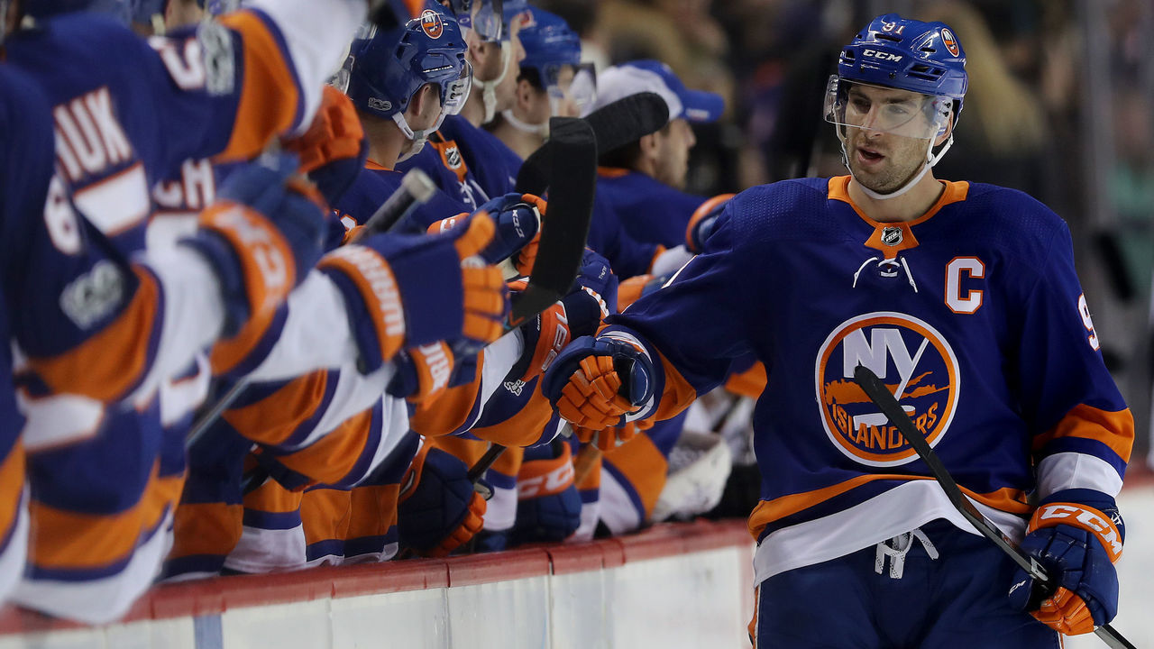 NEW YORK, NEW YORK - DECEMBER 16: John Tavares #91 of the New York Islanders celebrates his goal in the third period against the Los Angeles Kings on December 16, 2017 at Barclays Center in the Brooklyn borough of New York City.