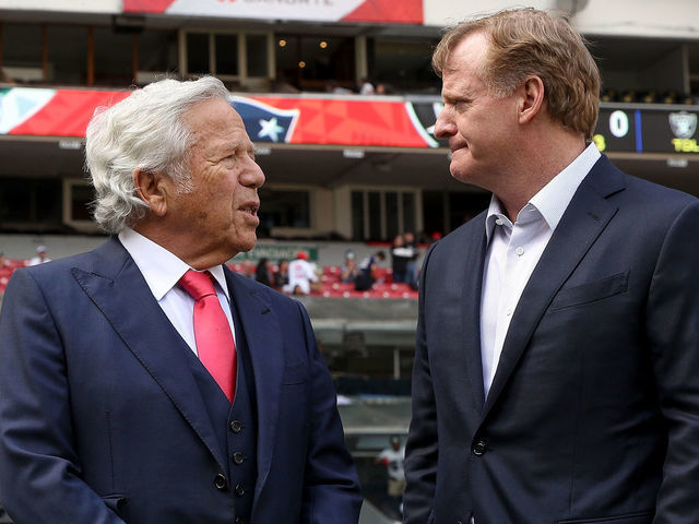 MEXICO CITY, MEXICO - NOVEMBER 19: New England Patriots owner Robert Kraft talks with NFL Commissioner Roger Goodell prior to the game between the New England Patriots and the Oakland Raiders at Estadio Azteca on November 19, 2017 in Mexico City, Mexico.