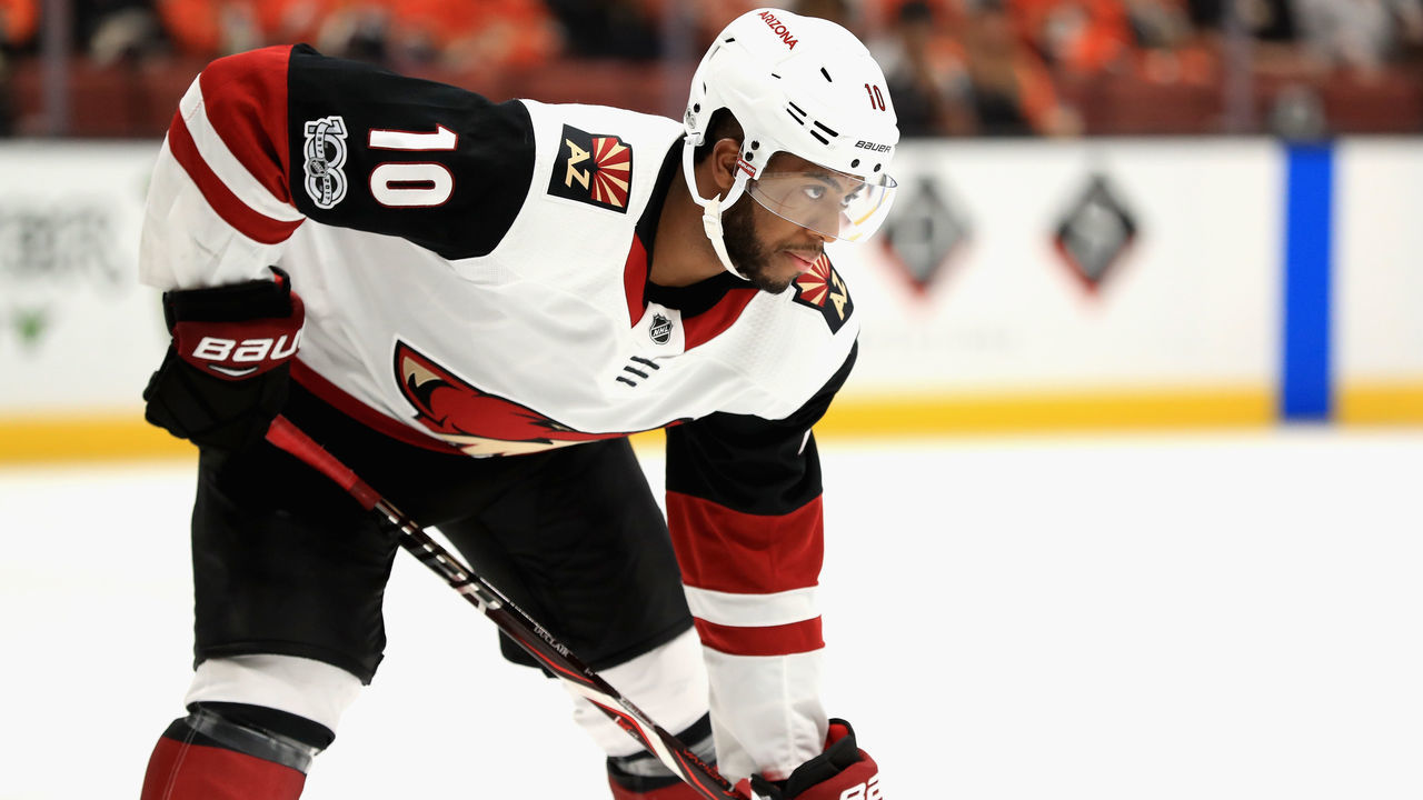 ANAHEIM, CA - OCTOBER 05: Anthony Duclair #10 of the Arizona Coyotes looks on during the third period of a game against the Anaheim Ducks at Honda Center on October 5, 2017 in Anaheim, California.