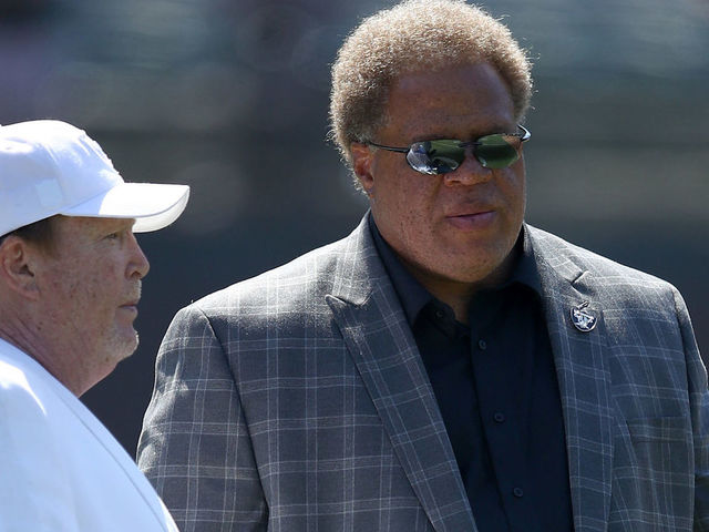 OAKLAND, CA - SEPTEMBER 17: Oakland Raiders general manager Reggie McKenzie talks to Oakland Raiders owner Mark Davis before their game against the New York Jets at Oakland-Alameda County Coliseum on September 17, 2017 in Oakland, California.