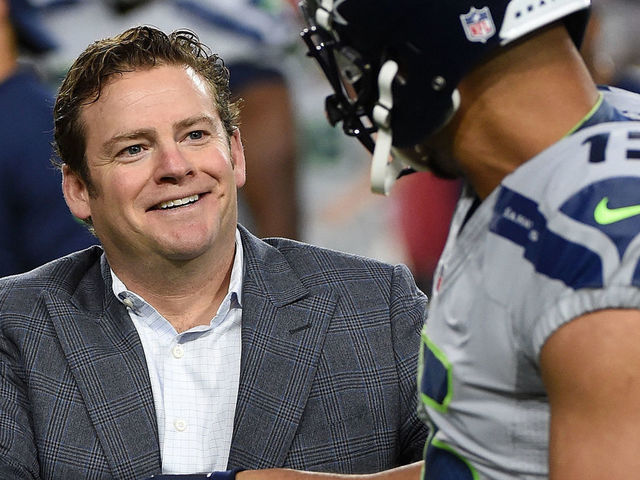 GLENDALE, AZ - OCTOBER 23: Seattle Seahawks general manager John Schneider shakes hands with against the Seattle Seahawks wide receiver Jermaine Kearse #15 prior to the NFL game against the Arizona Cardinals at University of Phoenix Stadium on October 23, 2016 in Glendale, Arizona.