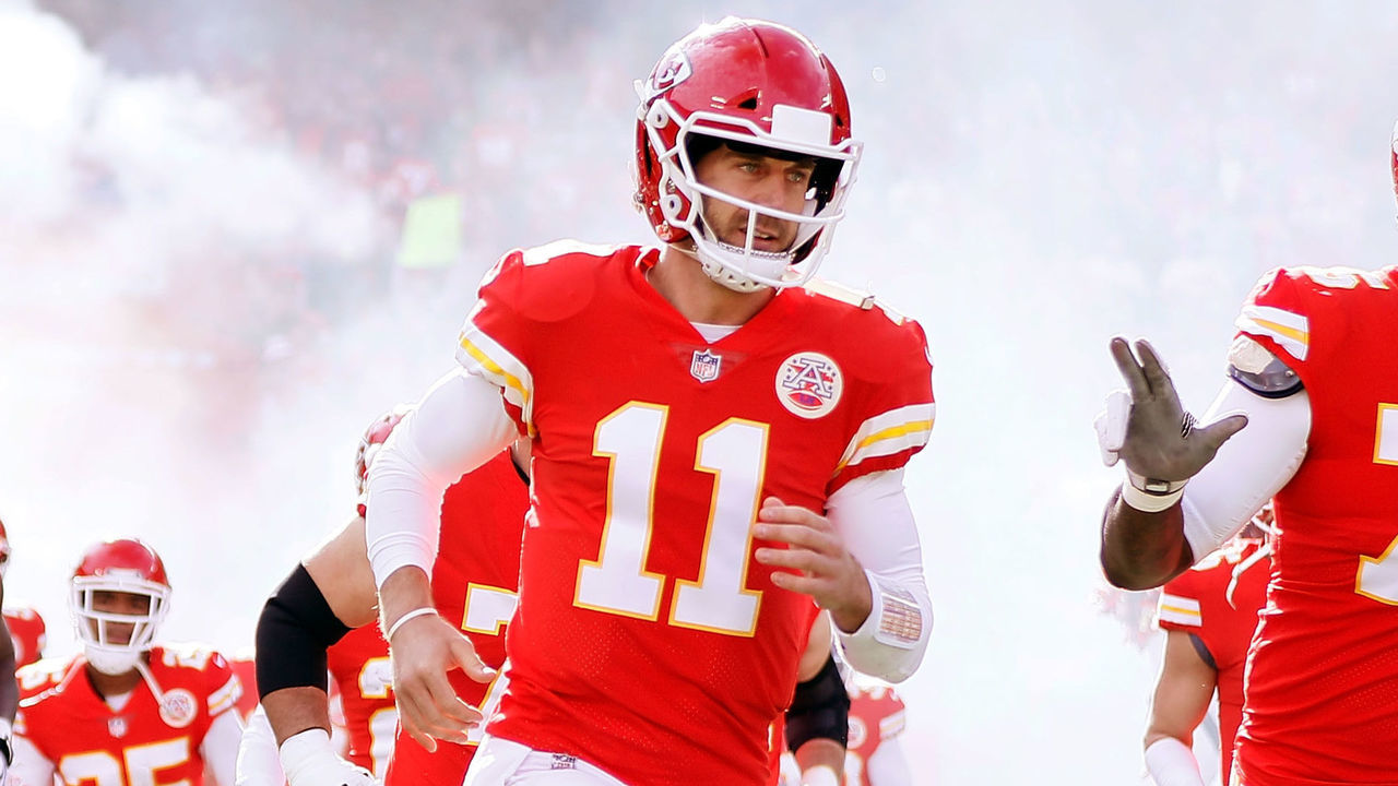 KANSAS CITY, MO - NOVEMBER 26: Quarterback Alex Smith #11 of the Kansas City Chiefs runs onto the field prior to the game against the Buffalo Bills at Arrowhead Stadium on November 26, 2017 in Kansas City, Missouri.