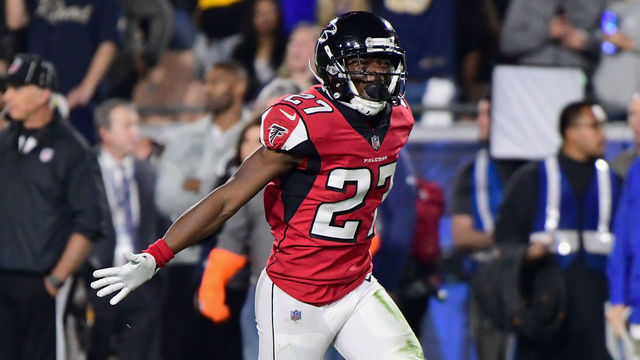 LOS ANGELES, CA - JANUARY 06: Free safety Damontae Kazee #27 of the Atlanta Falcons celebrates a fumble recovery on a kick return during the first quarter of the NFC Wild Card Playoff game against the Los Angeles Rams at Los Angeles Coliseum on January 6, 2018 in Los Angeles, California.