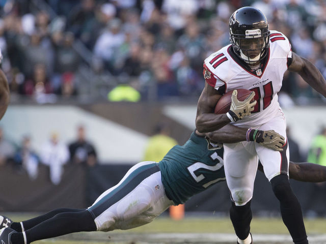 PHILADELPHIA, PA - NOVEMBER 13: Julio Jones #11 of the Atlanta Falcons runs with the ball against Malcolm Jenkins #27 of the Philadelphia Eagles in the third quarter at Lincoln Financial Field on November 13, 2016 in Philadelphia, Pennsylvania. The Eagles defeated the Falcons 24-15.