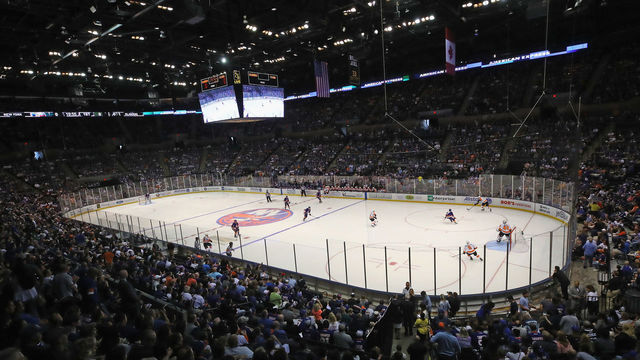 UNIONDALE, NY - SEPTEMBER 17: The New York Islanders play against the Philadelphia Flyers during a preseason game at the Nassau Veterans Memorial Coliseum on September 17, 2017 in Uniondale, New York.