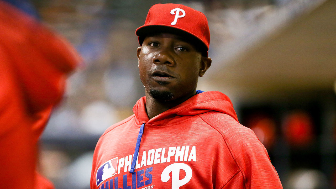 Rockies sign former NL MVP Ryan Howard to a minor-league contract 