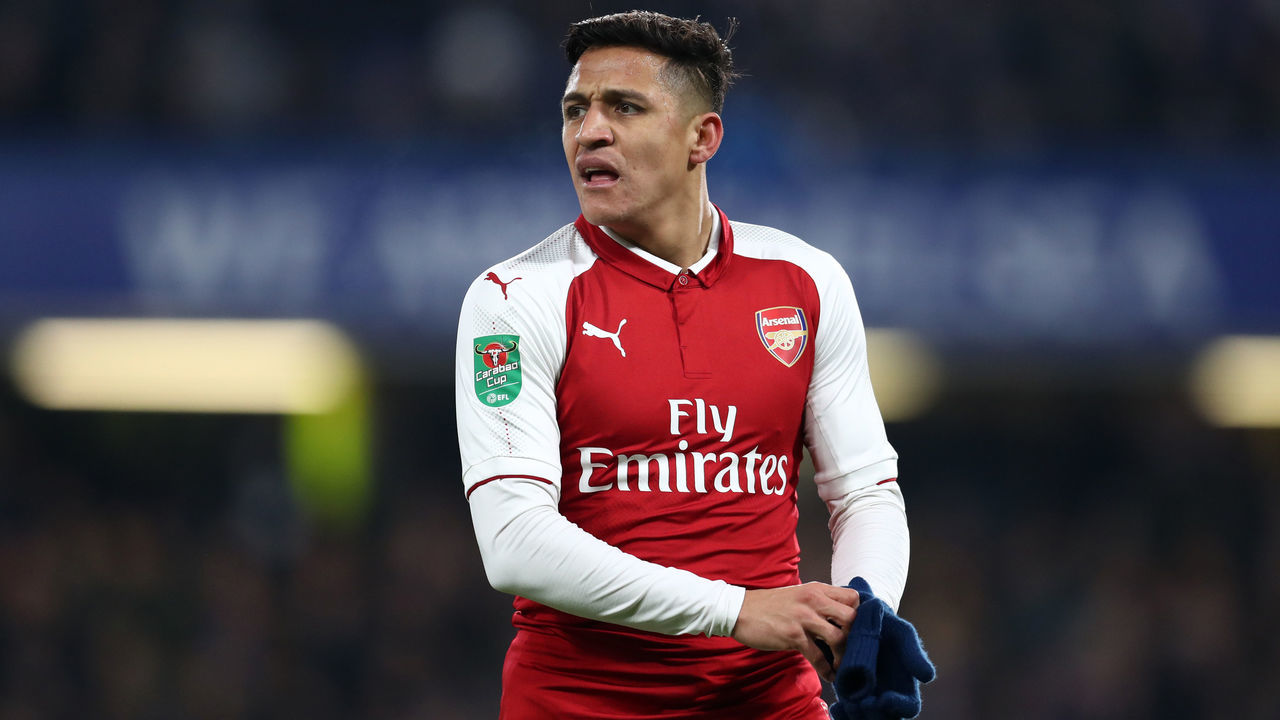 LONDON, ENGLAND - JANUARY 10: Alexis Sanchez of Arsenal during the Carabao Cup Semi-Final First Leg match between Chelsea and Arsenal at Stamford Bridge on January 10, 2018 in London, England.