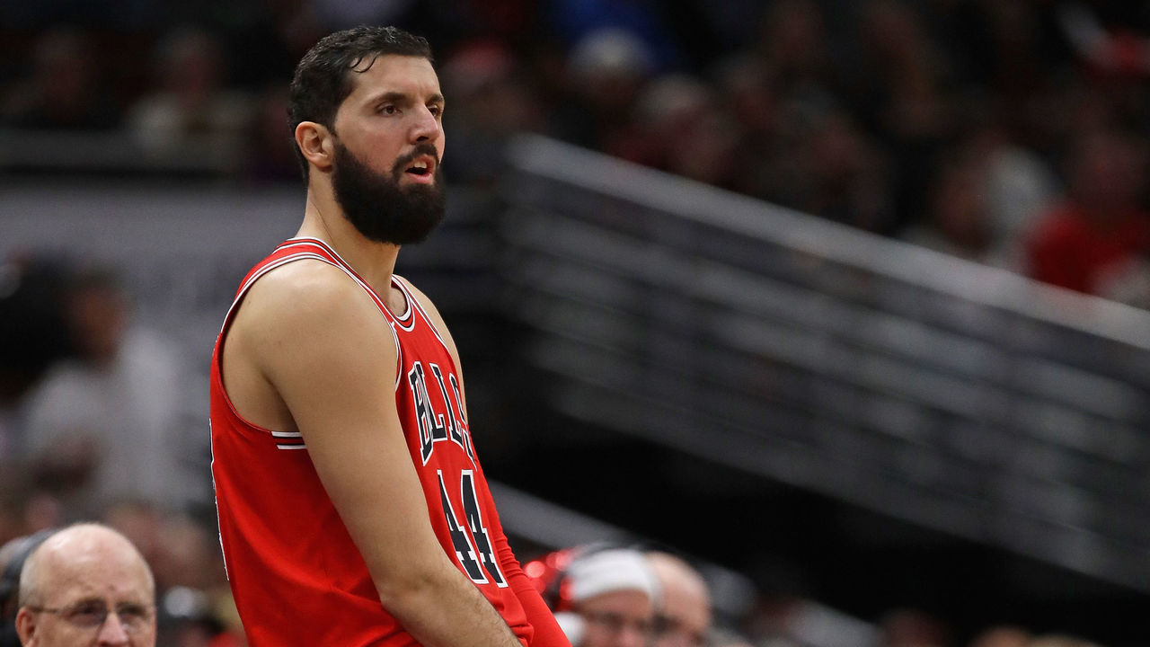 CHICAGO, IL - DECEMBER 20: Nikola Mirotic #44 of the Chicago Bulls waits to enter the game against the Orlando Magic at the United Center on December 20, 2017 in Chicago, Illinois. The Bulls defeated the Magic 112-94.