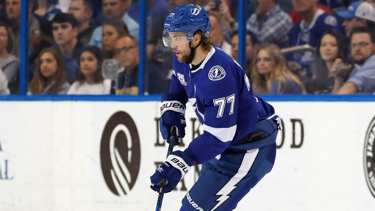 TAMPA, FL - DECEMBER 28: Victor Hedman #77 of the Tampa Bay Lightning looks to pass against the Montreal Canadiens during the first period at Amalie Arena on December 28, 2017 in Tampa, Florida.