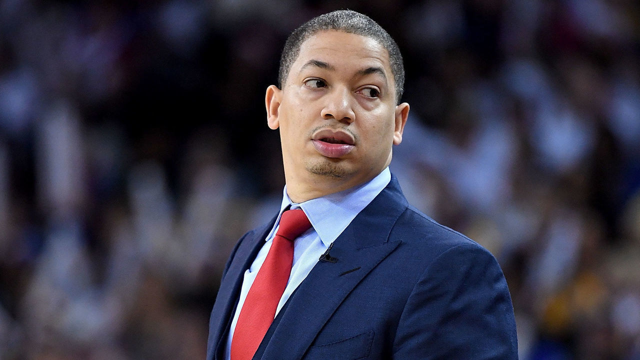 OAKLAND, CA - DECEMBER 25: Head coach Tyronn Lue of the Cleveland Cavaliers looks on during an NBA basketball game against the Golden State Warriors at ORACLE Arena on December 25, 2017 in Oakland, California.