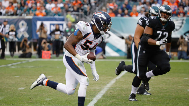 PHILADELPHIA, PA - NOVEMBER 05: Inside linebacker Brandon Marshall #54 of the Denver Broncos recovers a fumble to score a touchdown against the Philadelphia Eagles during the fourth quarter at Lincoln Financial Field on November 5, 2017 in Philadelphia, Pennsylvania. The Philadelphia Eagles won 51-23.