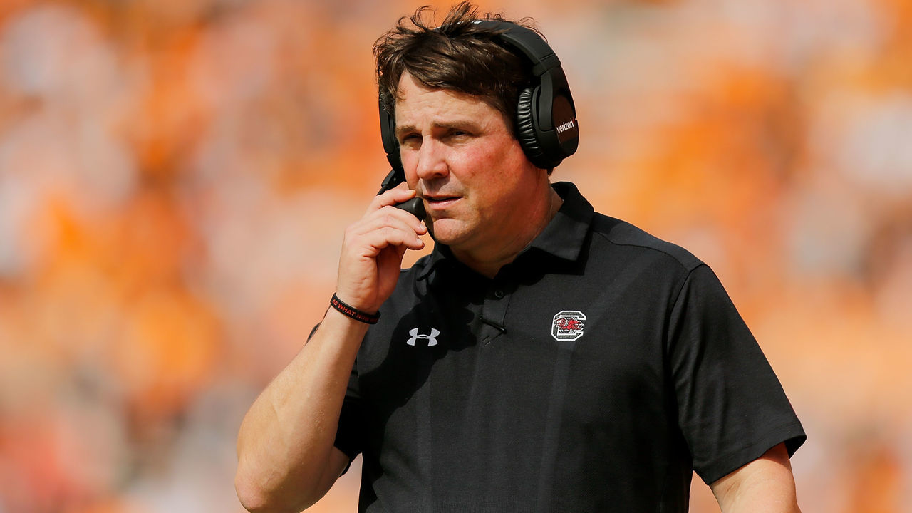 KNOXVILLE, TN - OCTOBER 14: Head coach Will Muschamp of the South Carolina Gamecocks looks on against the Tennessee Volunteers during the first half at Neyland Stadium on October 14, 2017 in Knoxville, Tennessee.