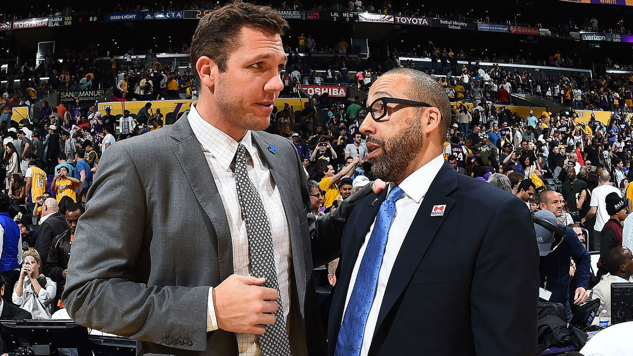 LOS ANGELES, CA - APRIL 2: Head Coaches Luke Walton of the Los Angeles Lakers and David Fizdale of the Memphis Grizzlies talk after the game on April 2, 2017 at STAPLES Center in Los Angeles, California. NOTE TO USER: User expressly acknowledges and agrees that, by downloading and/or using this Photograph, user is consenting to the terms and conditions of the Getty Images License Agreement. Mandatory Copyright Notice: Copyright 2017 NBAE