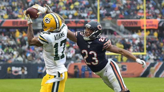 CHICAGO, IL - NOVEMBER 12: Davante Adams #17 of the Green Bay Packers completes the pass against Kyle Fuller #23 of the Chicago Bears for a touchdown in the fourth quarter at Soldier Field on November 12, 2017 in Chicago, Illinois.