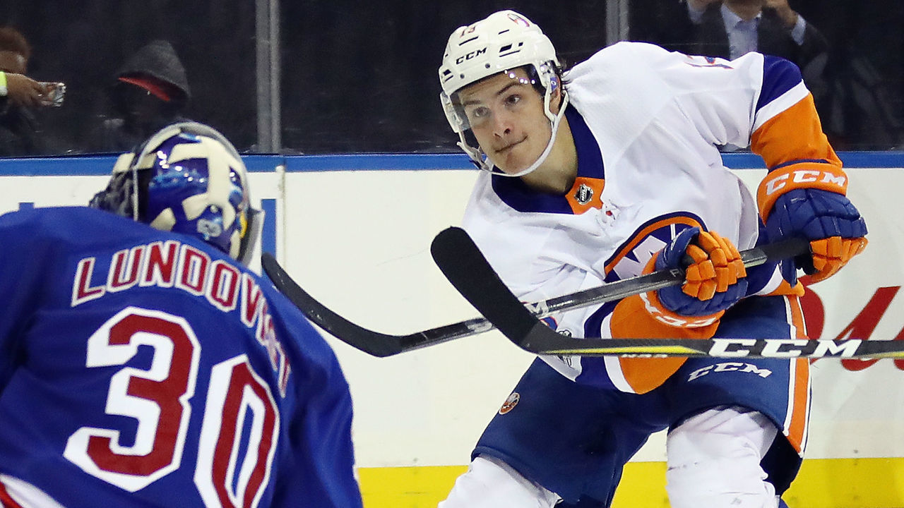 NEW YORK, NY - OCTOBER 19: Mathew Barzal #13 of the New York Islanders skates against the New York Rangers at Madison Square Garden on October 19, 2017 in New York City. The Islanders defeated the Rangers 4-3 in the shootout.