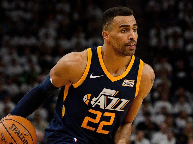 MINNEAPOLIS, MN - OCTOBER 20: Thabo Sefolosha #22 of the Utah Jazz dribbles the ball against the Minnesota Timberwolves during the game on October 20, 2017 at the Target Center in Minneapolis, Minnesota. The Timberwolves defeated the Jazz 100-97.