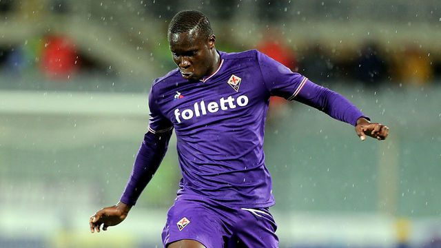 FLORENCE, ITALY - NOVEMBER 05: Khouma Babacar of ACF Fiorentina in action during the Serie A match between ACF Fiorentina and AS Roma at Stadio Artemio Franchi on November 5, 2017 in Florence, Italy.