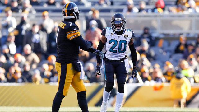 PITTSBURGH, PA - JANUARY 14: Jalen Ramsey #20 of the Jacksonville Jaguars reacts towards Ben Roethlisberger #7 of the Pittsburgh Steelers after a fumble return for a touchdown during the first half of the AFC Divisional Playoff game at Heinz Field on January 14, 2018 in Pittsburgh, Pennsylvania.