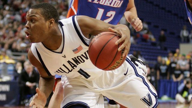 MINNEAPOLIS, MN - MARCH 26: Kyle Lowry #1 of the Villanova Wildcats drives against Lee Humphrey #12 of the Florida Gators during their Minneapolis Regional Final of the 2006 NCAA Divison I Men's Basketball Tournament March 26, 2006 at the Hubert H. Humphrey Metrodome in Minneapolis, Minnesota.