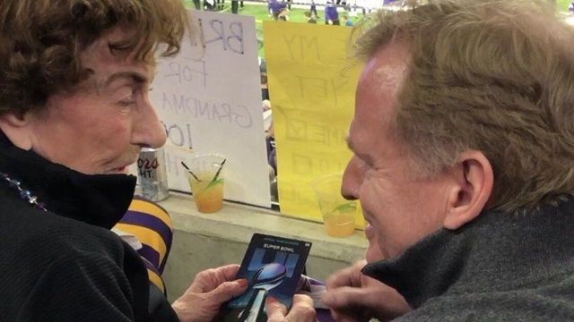 Goodell surprises 99-year-old Vikings fan with Super Bowl tickets