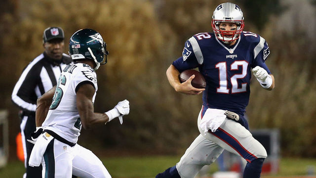 FOXBORO, MA - DECEMBER 06: Tom Brady #12 of the New England Patriots runs with the ball against the Philadelphia Eagles at Gillette Stadium on December 6, 2015 in Foxboro, Massachusetts.