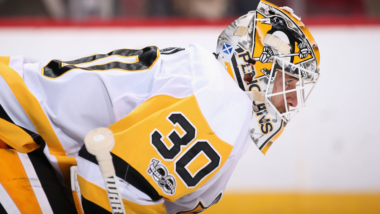 GLENDALE, AZ - DECEMBER 16: Goaltender Matt Murray #30 of the Pittsburgh Penguins looks down ice during the third period of the NHL game against the Arizona Coyotes at Gila River Arena on December 16, 2017 in Glendale, Arizona. The Penguins defeated the Coyotes 4-2.