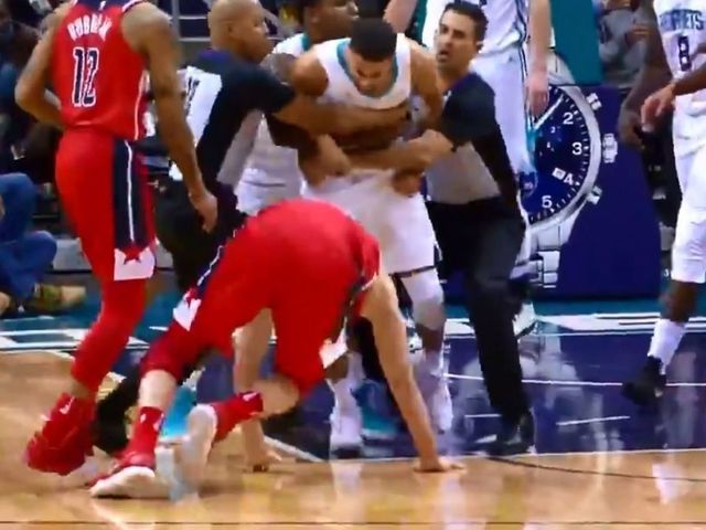 Watch: Hornets' Carter-Williams, Wizards' Frazier ejected for altercation