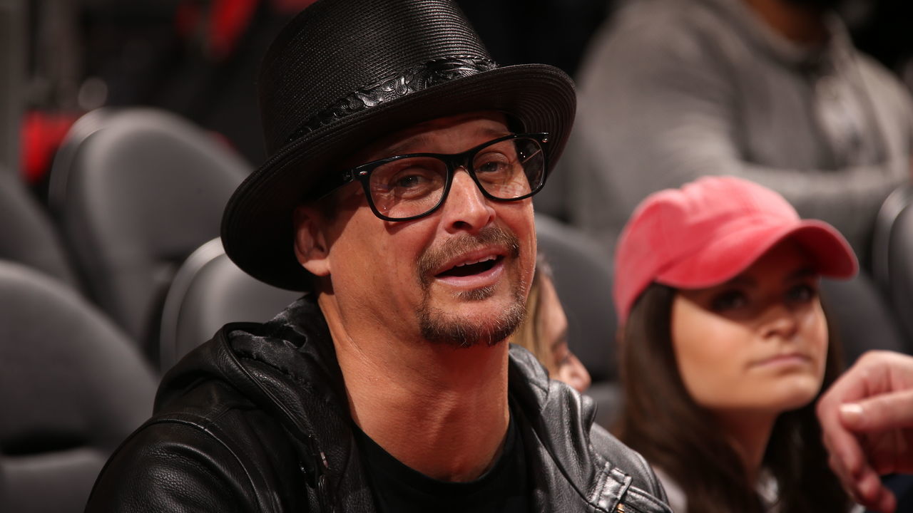 AUBURN HILLS, MI - JANUARY 6: Music Artist Kid Rock enjoys the game between the Houston Rockets and Detroit Pistons on January 6, 2018 at Little Caesars Arena in Detroit, Michigan. NOTE TO USER: User expressly acknowledges and agrees that, by downloading and/or using this photograph, User is consenting to the terms and conditions of the Getty Images License Agreement. Mandatory Copyright Notice: Copyright 2018 NBAE