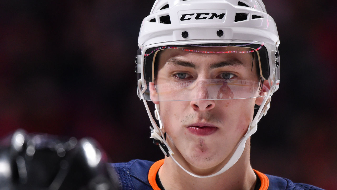 MONTREAL, QC - DECEMBER 09: Ryan Nugent-Hopkins #93 of the Edmonton Oilers looks on against the Montreal Canadiens during the NHL game at the Bell Centre on December 9, 2017 in Montreal, Quebec, Canada. The Edmonton Oilers defeated the Montreal Canadiens 6-2.