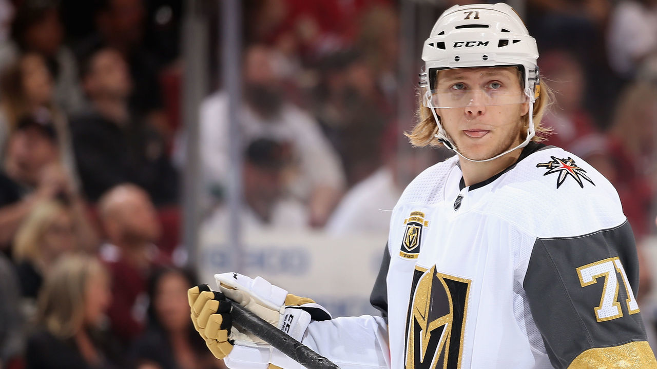 GLENDALE, AZ - OCTOBER 07: William Karlsson #71 of the Vegas Golden Knights during the first period of the NHL game against the Arizona Coyotes at Gila River Arena on October 7, 2017 in Glendale, Arizona.