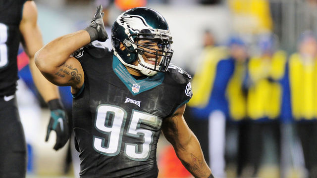 PHILADELPHIA, PA - DECEMBER 07: Mychal Kendricks #95 of the Philadelphia Eagles reacts against the Seattle Seahawks in the first half of the game at Lincoln Financial Field on December 7, 2014 in Philadelphia, Pennsylvania.