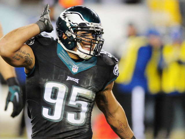 PHILADELPHIA, PA - DECEMBER 07: Mychal Kendricks #95 of the Philadelphia Eagles reacts against the Seattle Seahawks in the first half of the game at Lincoln Financial Field on December 7, 2014 in Philadelphia, Pennsylvania.