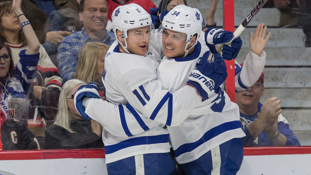 Maple Leafs rally in 3rd for 1st regulation win since December