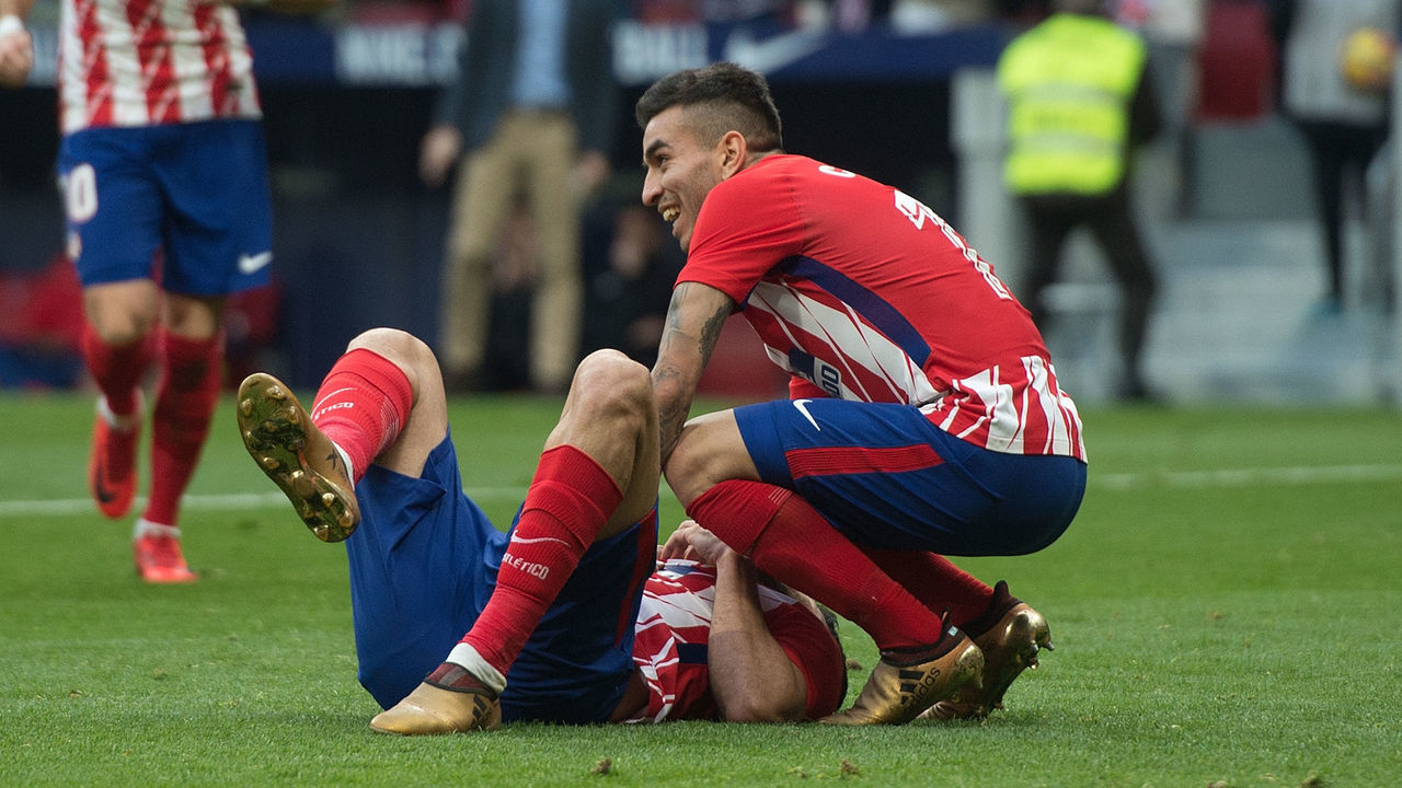 MADRID, SPAIN - JANUARY 20: Angel Correa of Atletico de Madrid celebrates after Diego Costa's knock-on assist to their team's opening goal during the La Liga match between Atletico Madrid and Girona at estadio Wanda Metropolitano on January 20, 2018 in Madrid, Spain.
