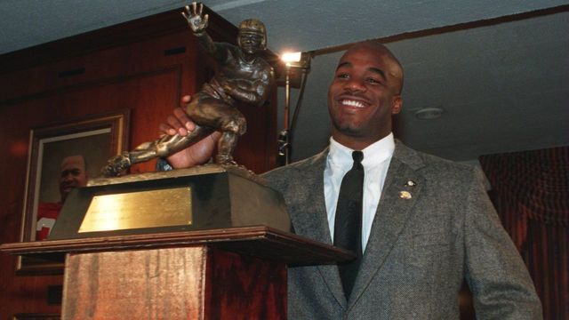 10 Dec 1994: COLORADO RUNNING BACK RASHAAN SALAAM WITH THE HEISMAN TROPHY AFTER BEING NAMED AS THE 60TH WINNER OF THE AWARD AT THE DOWNTOWN ATHLETIC CLUB IN NEW YORK CITY NEW YORK.