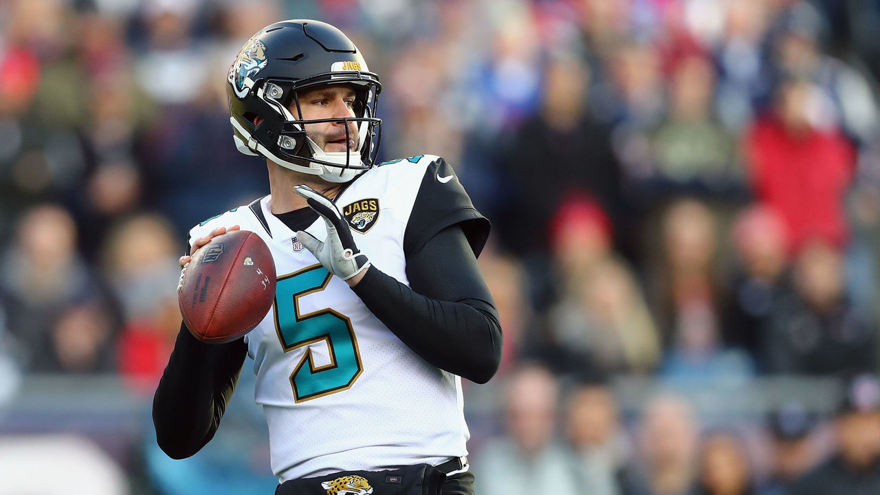 FOXBOROUGH, MA - JANUARY 21: Blake Bortles #5 of the Jacksonville Jaguars throws in the first quarter of the AFC Championship Game against the New England Patriots at Gillette Stadium on January 21, 2018 in Foxborough, Massachusetts.