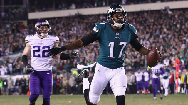 PHILADELPHIA, PA - JANUARY 21: Alshon Jeffery #17 of the Philadelphia Eagles celebrates after scoring a 53 yard touchdown reception during the second quarter against the Minnesota Vikings in the NFC Championship game at Lincoln Financial Field on January 21, 2018 in Philadelphia, Pennsylvania.