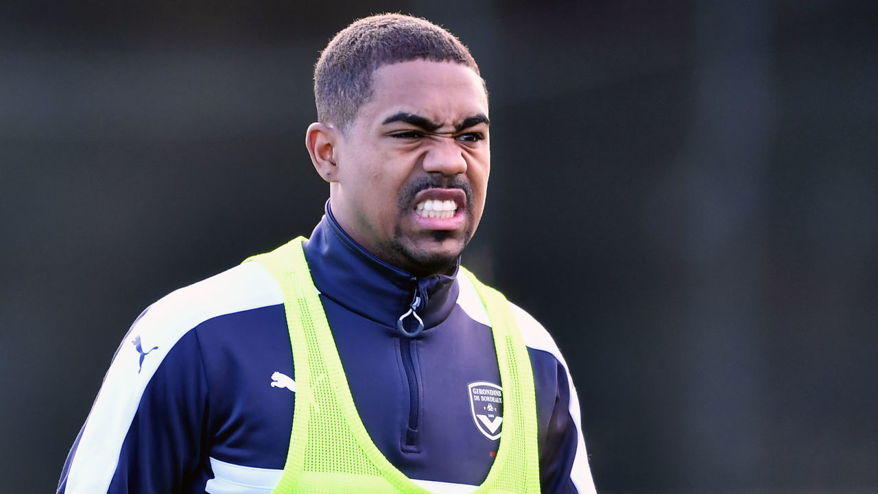 Bordeaux's Brazilian forward Malcom reacts during a training session on January 11, 2018 at the Haillan training centre near Bordeaux, southwestern France. / AFP PHOTO / NICOLAS TUCAT