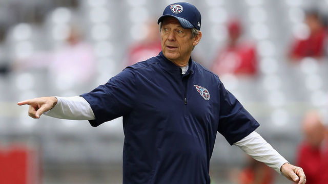 GLENDALE, AZ - DECEMBER 10: Coach Dick LeBeau of the Tennessee Titans on the field before the NFL game against the Arizona Cardinals at the University of Phoenix Stadium on December 10, 2017 in Glendale, Arizona. The Cardinals defeated the Titans 12-7.
