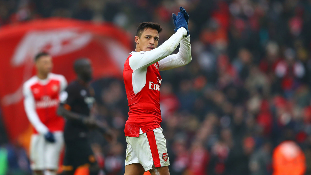 LONDON, ENGLAND - FEBRUARY 11: Alexis Sanchez of Arsenal applauds supporters after his side's 2-0 win in the Premier League match between Arsenal and Hull City at Emirates Stadium on February 11, 2017 in London, England.