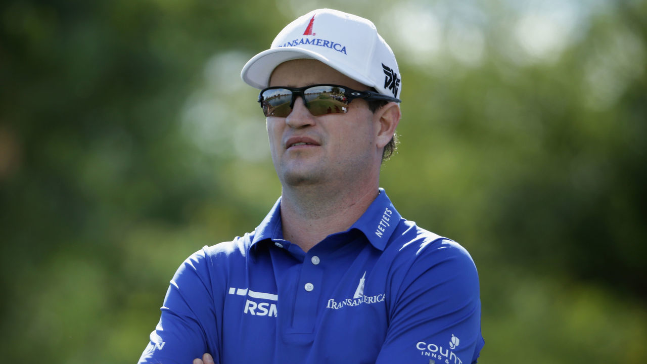 LA QUINTA, CA - JANUARY 20: Zach Johnson prepares to tee off on the sixth hole during the third round of the CareerBuilder Challenge at the TPC Stadium Course at PGA West on January 20, 2018 in La Quinta, California.