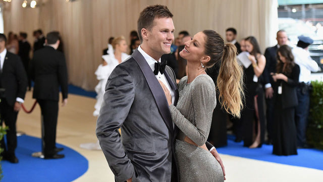NEW YORK, NY - MAY 01: Tom Brady (L) and Gisele Bundchen attend the 'Rei Kawakubo/Comme des Garcons: Art Of The In-Between' Costume Institute Gala at Metropolitan Museum of Art on May 1, 2017 in New York City.