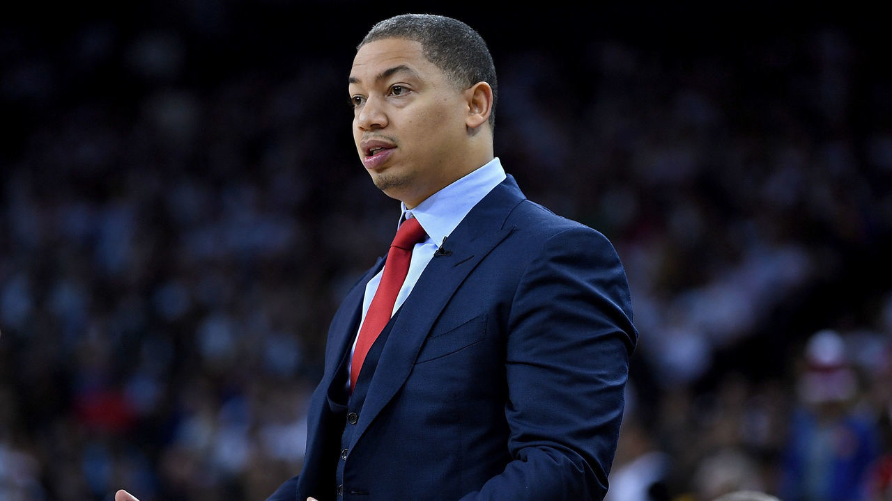 OAKLAND, CA - DECEMBER 25: Head coach Tyronn Lue of the Cleveland Cavaliers reacts to the officiating from the referees during an NBA basketball game against the Golden State Warriors at ORACLE Arena on December 25, 2017 in Oakland, California.