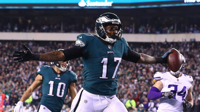 PHILADELPHIA, PA - JANUARY 21: Alshon Jeffery #17 of the Philadelphia Eagles celebrates after scoring a 53 yard touchdown reception during the second quarter against the Minnesota Vikings during their NFC Championship game at Lincoln Financial Field on January 21, 2018 in Philadelphia, Pennsylvania.