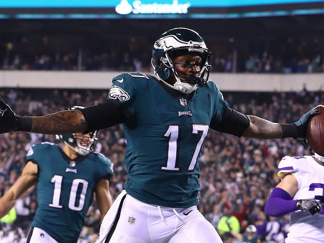 PHILADELPHIA, PA - JANUARY 21: Alshon Jeffery #17 of the Philadelphia Eagles celebrates after scoring a 53 yard touchdown reception during the second quarter against the Minnesota Vikings during their NFC Championship game at Lincoln Financial Field on January 21, 2018 in Philadelphia, Pennsylvania.