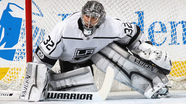 NEWARK, NJ - DECEMBER 12: Jonathan Quick #32 of the Los Angeles Kings tends net against the New Jersey Devils at the Prudential Center on December 12, 2017 in Newark, New Jersey.