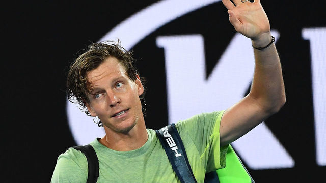 MELBOURNE, AUSTRALIA - JANUARY 24: Tomas Berdych of the Czech Republic waves to the crowd as he walks off the court after losing his quarter-final match to Roger Federer of Switzerland n day 10 of the 2018 Australian Open at Melbourne Park on January 24, 2018 in Melbourne, Australia.