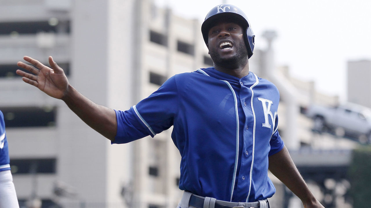 DETROIT, MI - SEPTEMBER 4: Lorenzo Cain #6 of the Kansas City Royals celebrates after scoring against the Detroit Tigers on a double by Melky Cabrera during the third inning at Comerica Park on September 4, 2017 in Detroit, Michigan. The Royals defeated the Tigers 7-6.