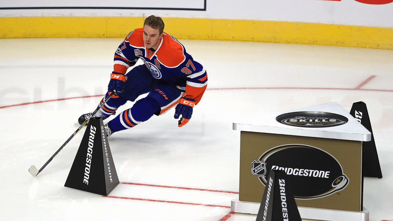 LOS ANGELES, CA - JANUARY 28: Connor McDavid #97 of the Edmonton Oilers competes in the Bridgestone NHL Fastest Skater event during the 2017 Coors Light NHL All-Star Skills Competition as part of the 2017 NHL All-Star Weekend at STAPLES Center on January 28, 2017 in Los Angeles, California.