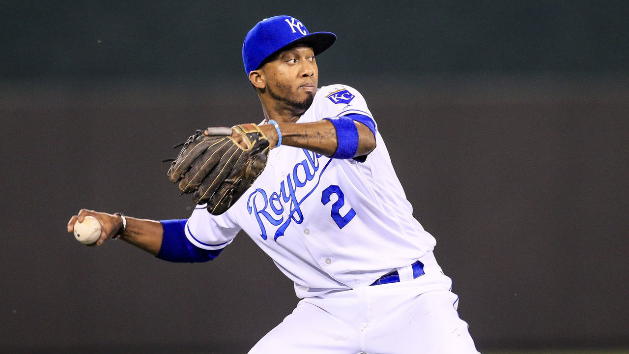 KANSAS CITY, MO - MAY 30: Alcides Escobar #2 of the Kansas City Royals makes a play to first for an out against the Detroit Tigers during the game at Kauffman Stadium on May 30, 2017 in Kansas City, Missouri.